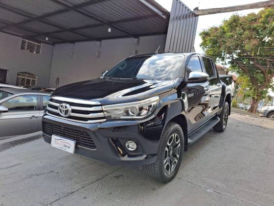 TOYOTA HILUX 2.8 SRX 4X4 CD 16V DIESEL 4P AUTOMÁTICO TOYOTA HILUX 2.8 SRX 4X4 CD 16V DIESEL 4P AUTOMÁTICO
